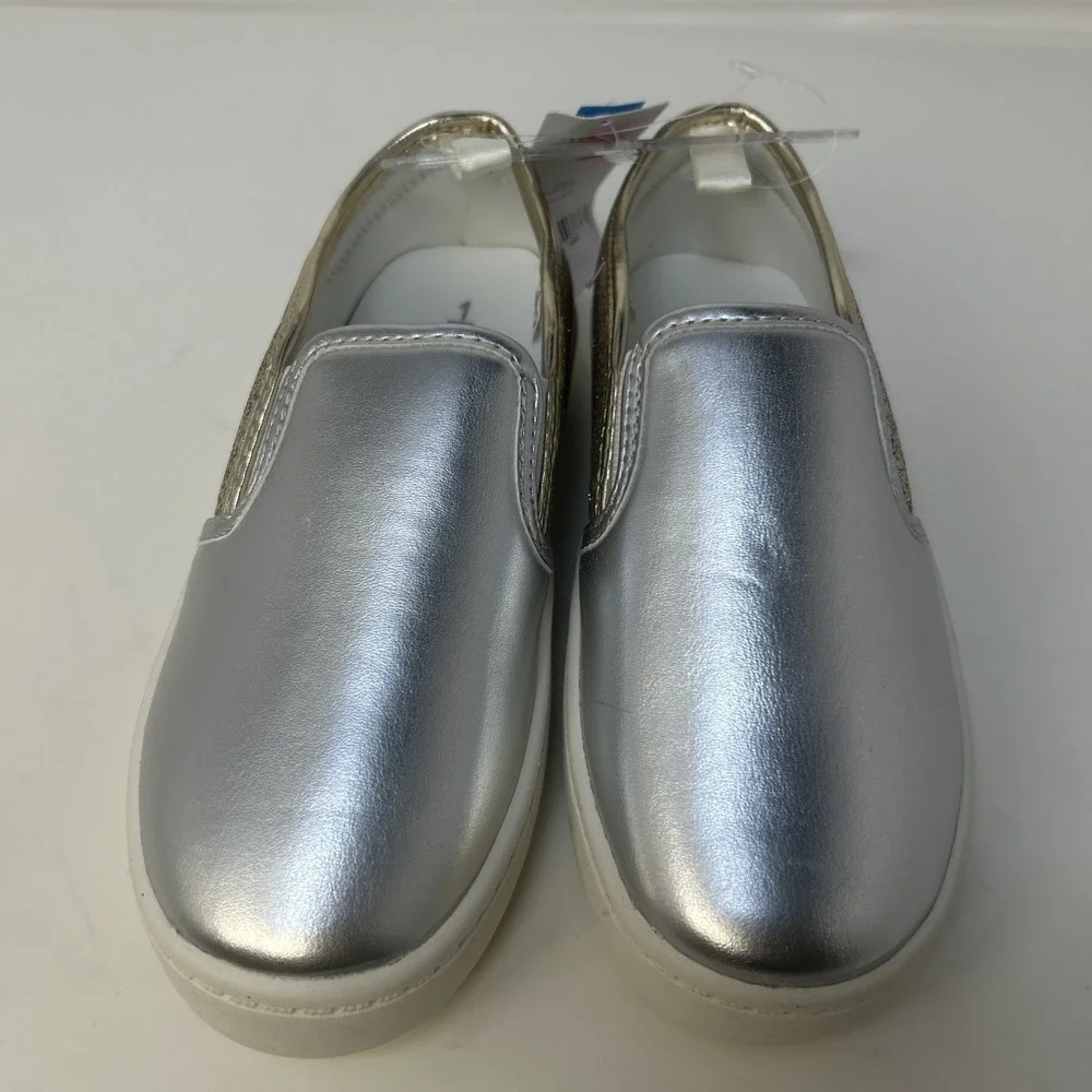 Carter's‎ Kid's Metallic Slip-On Nettie Casual Shoes Silver/Gold Size 1 NWT